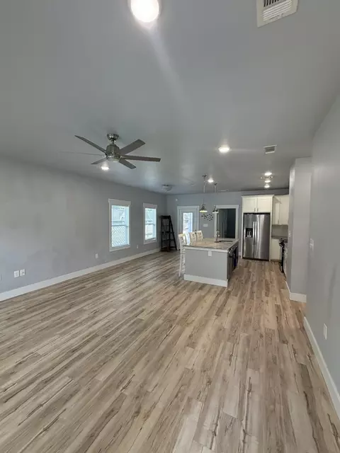 Living - 2980 N 18th Ave, Milton, FL 32583 photo 4 of 4