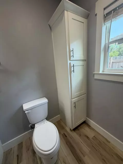 Bath - 2980 N 18th Ave, Milton, FL 32583 photo 9 of 9