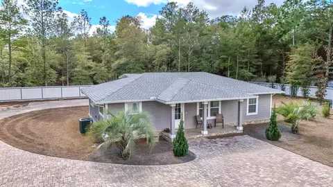 521 W Juniper Ave, Defuniak Springs, FL 32433