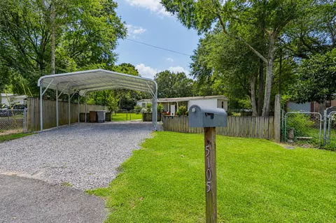 5105 Central Dr, Pace, FL 32571 photo 3