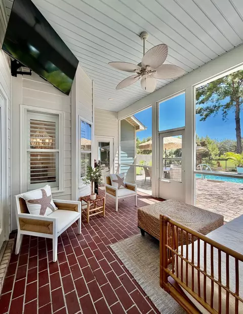Exterior - 22 Mango Ln, Freeport, FL 32439 photo 8 of 9
