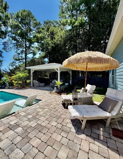 Exterior - 22 Mango Ln, Freeport, FL 32439 photo 4 of 9