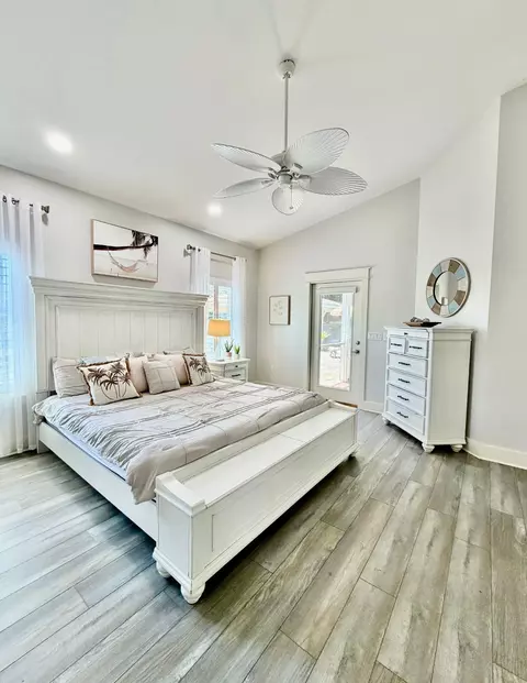 Bedroom - 22 Mango Ln, Freeport, FL 32439 photo 2 of 3