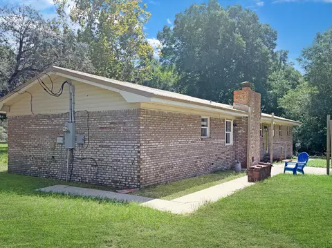 Exterior - 3174 Earl Kennedy Rd, Crestview, FL 32539 photo 4 of 11