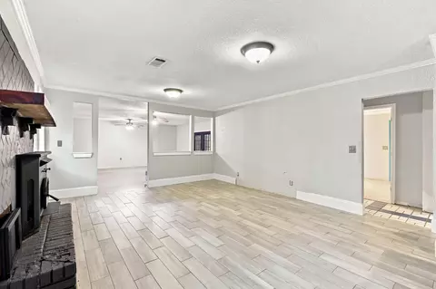 Living - 3174 Earl Kennedy Rd, Crestview, FL 32539 photo 3 of 7