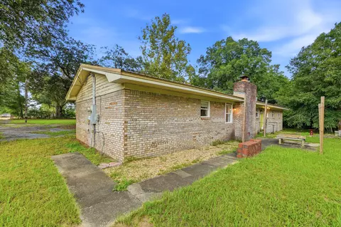 Exterior - 3174 Earl Kennedy Rd, Crestview, FL 32539 photo 6 of 14