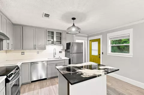 Kitchen - 3174 Earl Kennedy Rd, Crestview, FL 32539 photo 2 of 3