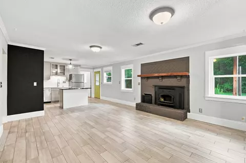 Living - 3174 Earl Kennedy Rd, Crestview, FL 32539 photo 1 of 7