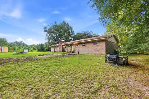Exterior - 3174 Earl Kennedy Rd, Crestview, FL 32539 photo 10 of 14