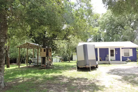 Exterior - 2592 Kingston Rd, Crestview, FL 32536 photo 5 of 23