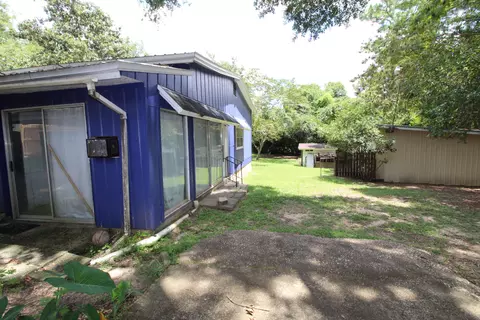 Exterior - 2592 Kingston Rd, Crestview, FL 32536 photo 7 of 23