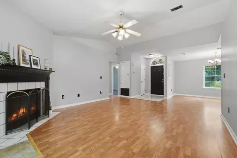 Living - 1218 Ego Dr, Crestview, FL 32536 photo 2 of 3