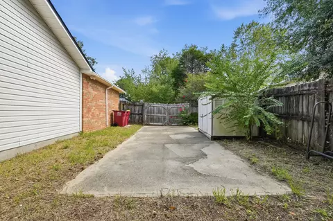Exterior - 1218 Ego Dr, Crestview, FL 32536 photo 4 of 4