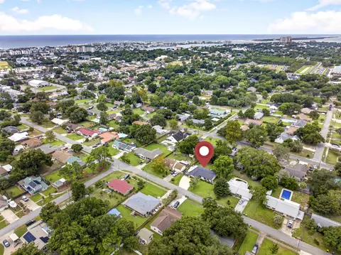 View/Area - 403 Spring Ln, Destin, FL 32541 photo 3 of 14