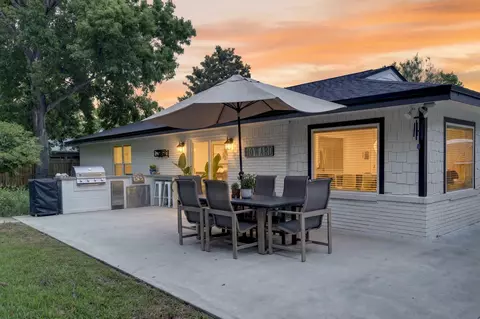 Exterior - 403 Spring Ln, Destin, FL 32541 photo 3 of 14