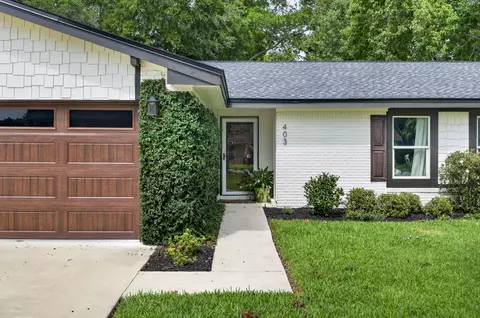 Exterior - 403 Spring Ln, Destin, FL 32541 photo 12 of 14