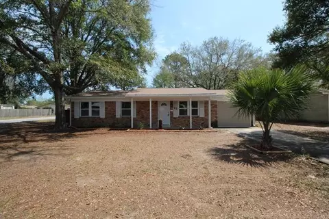 21 NW Jonquil Ave, Fort Walton Beach, FL 32548