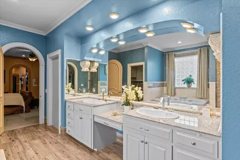Bath - 200 Asphodel Dr, Dothan, AL 36303 photo 4 of 13