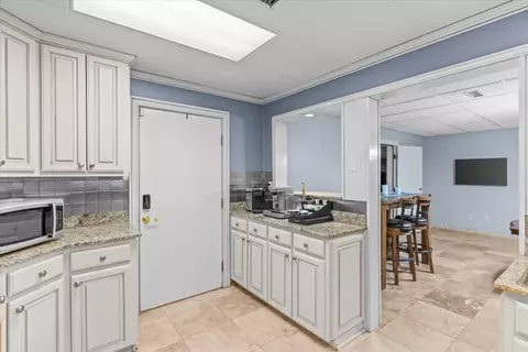Kitchen - 200 Asphodel Dr, Dothan, AL 36303 photo 8 of 9