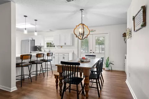 Dining - 5570 Mount Olive Rd, Crestview, FL 32539 photo 1 of 3
