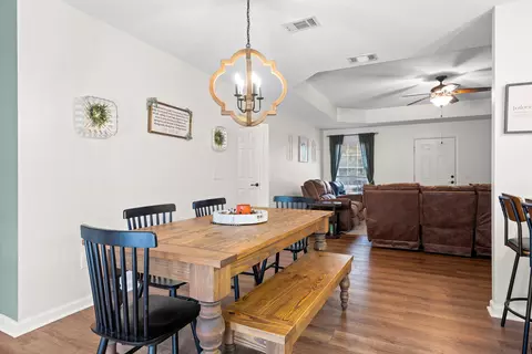 Dining - 5570 Mount Olive Rd, Crestview, FL 32539 photo 2 of 3