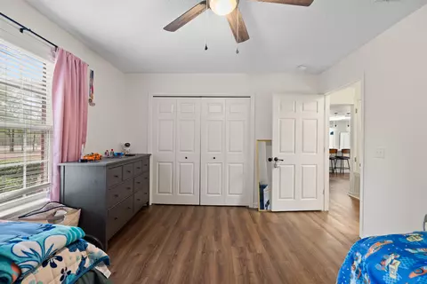 Bedroom - 5570 Mount Olive Rd, Crestview, FL 32539 photo 5 of 8