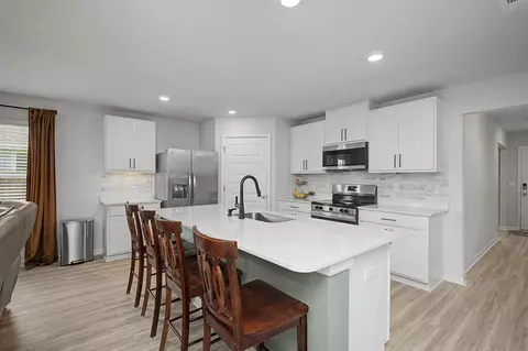 Kitchen - 615 Champ Trl, Crestview, FL 32539 photo 4 of 4