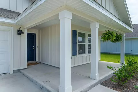 Exterior - 615 Champ Trl, Crestview, FL 32539 photo 4 of 9