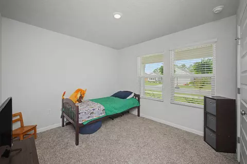 Bedroom - 615 Champ Trl, Crestview, FL 32539 photo 3 of 7