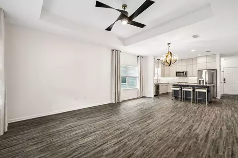 Living - 48 Sarona St, Freeport, FL 32439 photo 2 of 4