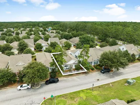 View/Area - 48 Sarona St, Freeport, FL 32439 photo 4 of 5