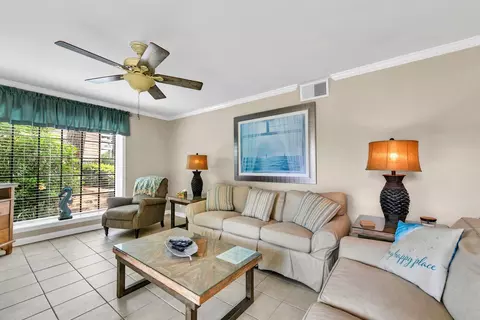 220 N Driftwood Bay Dr UNIT 40A, Miramar Beach, FL 32550