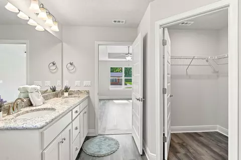 Entry Way - 5908 Silvercrest Blvd, Crestview, FL 32536 photo 5 of 5