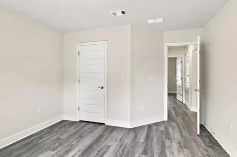 Bedroom - 5908 Silvercrest Blvd, Crestview, FL 32536 photo 5 of 5