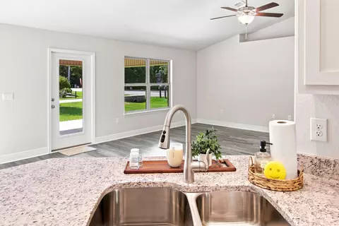 Kitchen - 5908 Silvercrest Blvd, Crestview, FL 32536 photo 3 of 3
