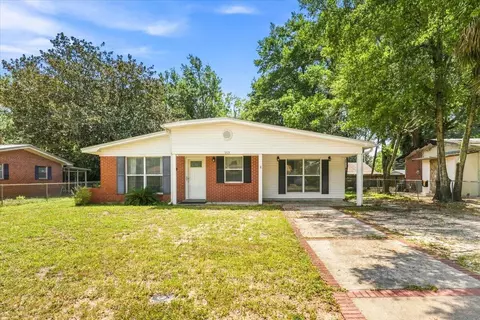 213 Newcastle Dr, Fort Walton Beach, FL 32547