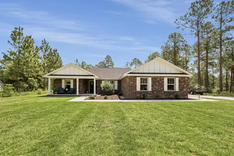 1092 Ten Lake Dr, Defuniak Springs, FL 32433