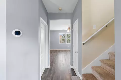 Entry Way - 504 Boulder St, Crestview, FL 32536 photo 3 of 9