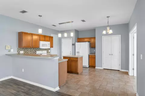 Kitchen - 504 Boulder St, Crestview, FL 32536 photo 1 of 2
