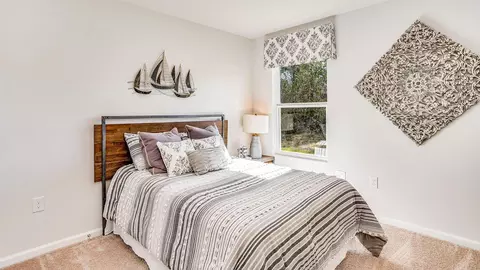 Bedroom - 6583 Stonefly Dr, Milton, FL 32583 photo 6 of 10