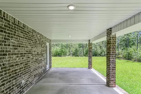 Exterior - 6677 Prosperity Ln, Milton, FL 32570 photo 5 of 6