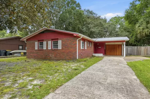 133 NW Robinwood Dr, Fort Walton Beach, FL 32548