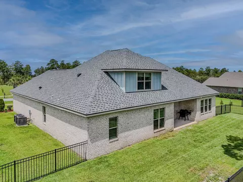 Exterior - 559 Coastal Breeze Dr, Freeport, FL 32439 photo 6 of 8
