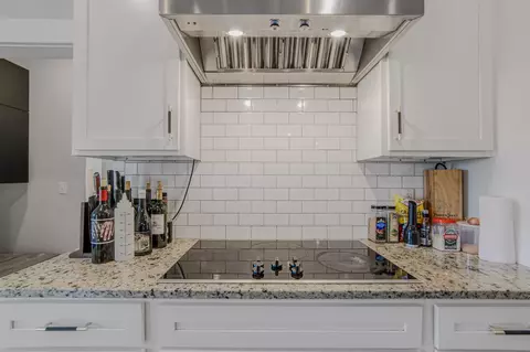 Kitchen - 559 Coastal Breeze Dr, Freeport, FL 32439 photo 4 of 4