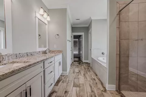 Entry Way - 559 Coastal Breeze Dr, Freeport, FL 32439 photo 2 of 5