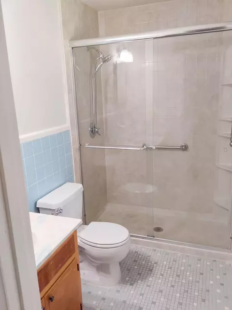 Bath - 141 Chessher Ct, Crestview, FL 32539 photo 2 of 5