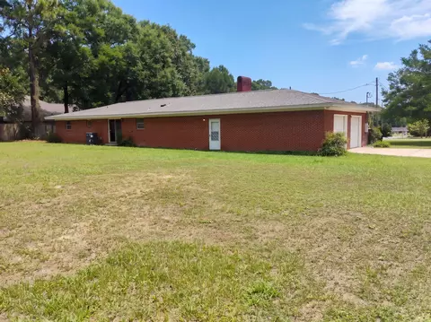 Exterior - 141 Chessher Ct, Crestview, FL 32539 photo 2 of 6