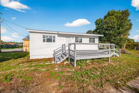 393 NW Lowery Dr, Fort Walton Beach, FL 32547