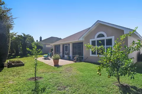 Exterior - 285 Tequesta Dr, Destin, FL 32541 photo 6 of 8