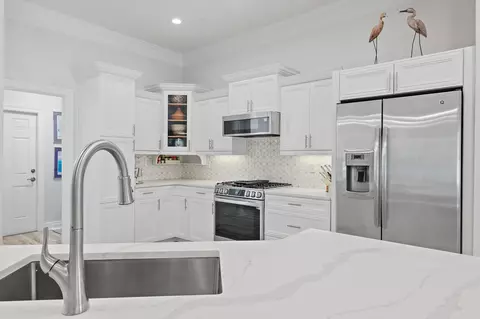 Kitchen - 285 Tequesta Dr, Destin, FL 32541 photo 4 of 5